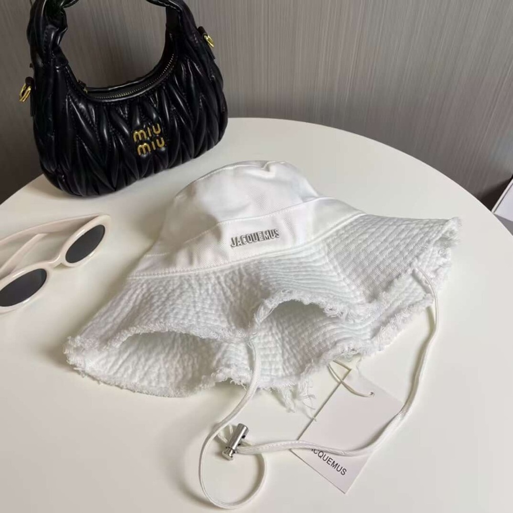 Jacquemus Bucket Hat White - Picture 7 of 7